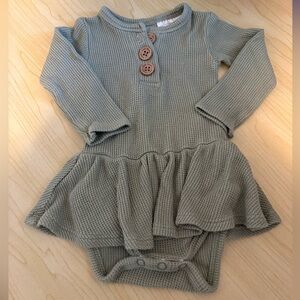 Posh Peanut Long Sleeve Henley Twirl Skirt Bodysuit Size 0-3 Months